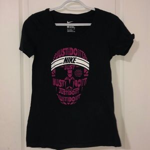 Small black nike tee
